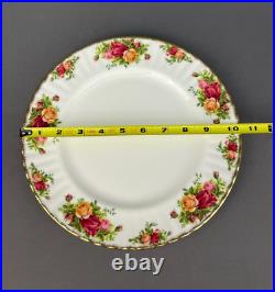 12 New Royal Albert Old Country Roses 10.5 Dinner Plates with Gold Trim England