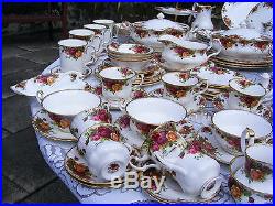 155 piece Royal Albert OLD COUNTRY ROSES dinner service