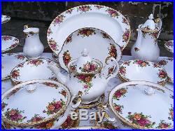155 piece Royal Albert OLD COUNTRY ROSES dinner service