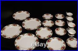 16 Piece Royal Albert Old Country Roses Bone China Dinnerware & Tea With Gold Trim