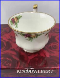 (16-sets) (32 pieces) Royal Albert Bone China Old Country Roses Tea Cup & Saucer