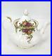 1962_Old_Country_Roses_by_Royal_Albert_Beautiful_Teapot_With_Lid_71_2_Tall_01_gsjr