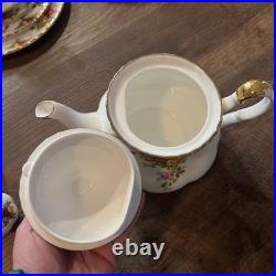 1962 Royal Albert Bone China England Old Country Roses 8 Place Settings 56 Pcs