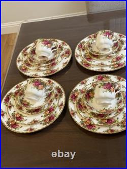 1962 Royal Albert Bone China Old Country Roses 5pc Place Settings 20 Pcs MINT