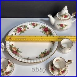 1962 Royal Albert Old Country Rose Victorian Style Child Tea Set For 2 (9 pc) 1962 Royal Albert Old Country Rose Victorian Style Child Tea Set For 2 (9 pc)
