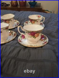 1962 Royal Albert Old Country Roses Footed Tea Cups & Saucers England Set of 8