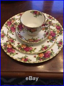 1962 Royal Albert, Old Country Roses, Service for 4, Excellent Condition