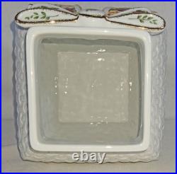 1962 Vtg Royal Albert Old Country Roses Basketweave Square Cookie Jar 12 Nwt