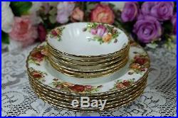 1962s ROYAL ALBERT OLD COUNTRY ROSES DINNER/ TEA SERVICE SET FOR SIX