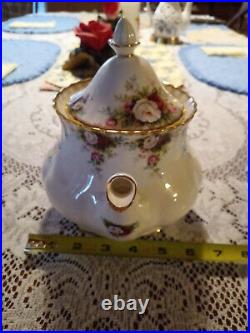1969 Royal Albert Old Country Roses CELEBRATION 31pcs. Tea Set RARE! Teapot