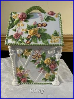 2001 Royal Albert Old Country Rose Seasons Of Color Birdhouse Cookie Jar Rare