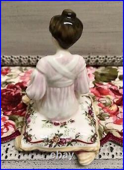 2001 Royal Albert Old Country Roses Pretty Ladies Figurine Thoughts Of You Ra1