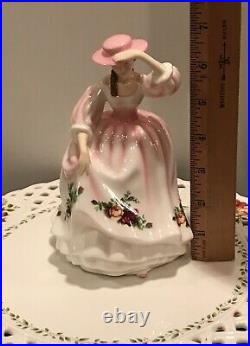2007 Royal Doulton Old Country Roses Pretty Ladies Figurine Spring Bloom Hn5028