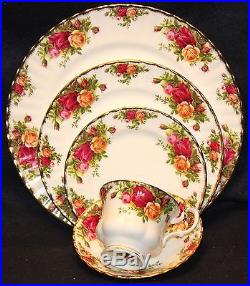 20 PIECE ROYAL ALBERT OLD COUNTRY ROSES ENGLAND 4 PLACE SETTINGS-ENGLAND