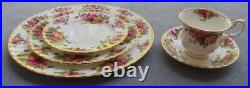 20 Pcs, Set for FOUR Royal Albert Old Country Roses Dinnerware England 1962 Mint