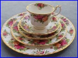 20 Pcs, Set for FOUR Royal Albert Old Country Roses Dinnerware England 1962 Mint