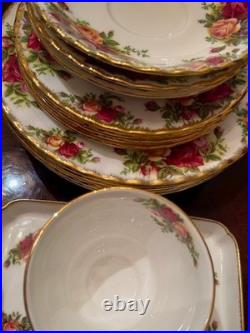21 Pc Set Royal Albert Old Country Roses Bone China 1962 Marked