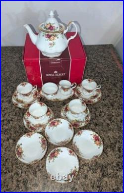 21 Piece tea set Royal Albert Old Country Roses Teapot 4 teacup trio saucer bowl