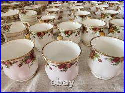 24 Settings, Beautiful HUGE SET Royal Albert Old Country Roses Made In England
