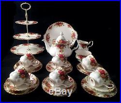 25 Pieces Of Royal Albert Old Country Roses Tea Set With Large Teapot