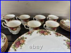 34 Pieces 1962 Royal Albert Old Country Roses Plates, Tea Cups, Sugar Bowl