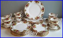40 Piece Dinner Service For 8 Old Country Roses Royal Albert Looks Unused