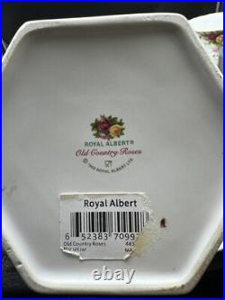 4 LOT Royal Albert Old Country Roses Planter Serving tray Biscuit jar Xmas tree