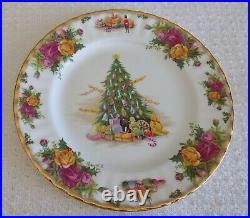 4 Royal Albert Old Country Roses CHRISTMAS MAGIC 8 Dessert Salad Plates Box NOS