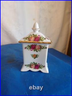 5Royal Albert Old Country Roses China 22K Gold Trim Quartz Mantle ClocksAS IS 5Royal Albert Old Country Roses China 22K Gold Trim Quartz Mantle ClocksAS IS