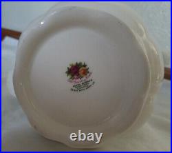 5 Cup Royal Albert, Old Country Roses, Coffee Pot and Lid, Bone China 1962 BDC