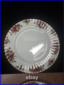 5 New Royal Albert Old Country Roses 10 1/2 Dinner Plates with Gold Trim Bin Aaa