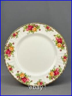 5 New Royal Albert Old Country Roses 10.5 Dinner Plates with Gold Trim England