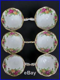 6 Old Country Roses Avon Tea Cups & Montrose Saucers, 1973-93, Royal Albert