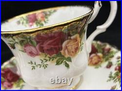 6 Royal Albert Old Country Roses, Marked 1962, Teacup England 15445