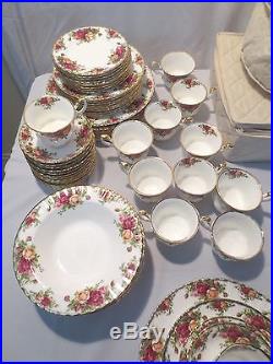 78 pcs Royal Albert Old Country Roses 1962 Made in England, 6 pc serv for 10