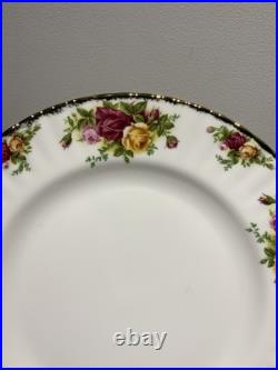 8 New Royal Albert Old Country Roses 10 1/2 Dinner Plates with Gold Trim 8 New Royal Albert Old Country Roses 10 1/2 Dinner Plates with Gold Trim
