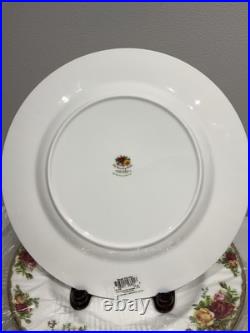 8 New Royal Albert Old Country Roses 10 1/2 Dinner Plates with Gold Trim 8 New Royal Albert Old Country Roses 10 1/2 Dinner Plates with Gold Trim