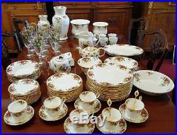 8 Pc VTG Signed Royal Albert Old Country Roses Porcelain 8 Rim Soup Bowl Set