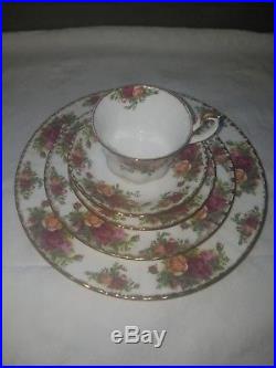 8 Place Setttings Old Country Roses Royal Albert Bone China England 5 Pieces