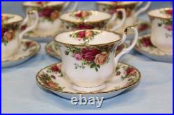 8 Royal Albert Bone China OLD COUNTRY ROSES FOOTED CUPS & SAUCERS