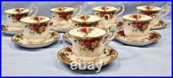 8 Royal Albert Bone China OLD COUNTRY ROSES FOOTED CUPS & SAUCERS