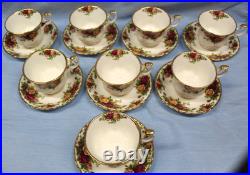 8 Royal Albert Bone China OLD COUNTRY ROSES FOOTED CUPS & SAUCERS