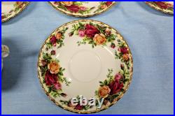 8 Royal Albert Bone China OLD COUNTRY ROSES FOOTED CUPS & SAUCERS