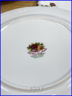 8 Vintage Royal Albert Old Country Roses 6 1/4 Bread Plates England