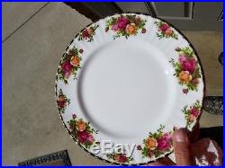 91 pcs Old Country Roses by Royal Albert, bone china, made in England, 1962 pa