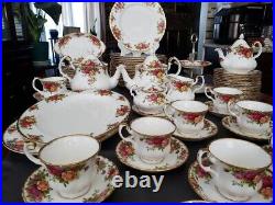 94 pcs Large Set of Royal Albert Old Country Rose, Teapot set etc