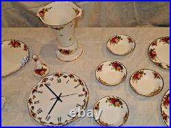 Beautiful 1962 Royal Albert Old Country Rose Dinnerware Set Made In England