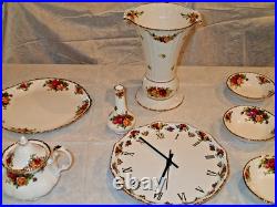 Beautiful 1962 Royal Albert Old Country Rose Dinnerware Set Made In England