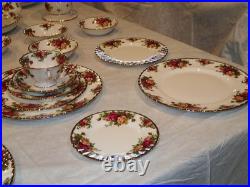 Beautiful 1962 Royal Albert Old Country Rose Dinnerware Set Made In England