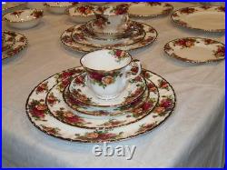 Beautiful 1962 Royal Albert Old Country Rose Dinnerware Set Made In England